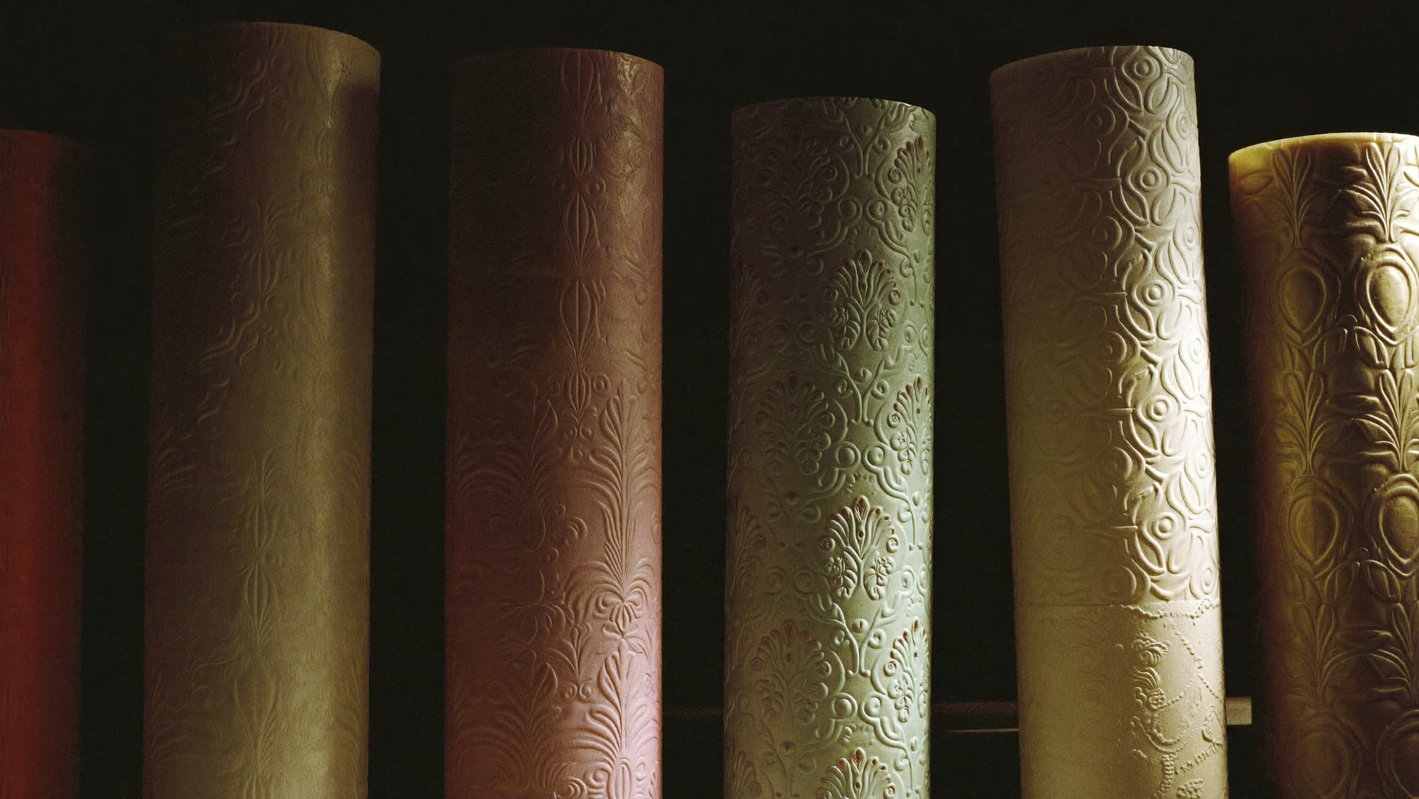PVC decorative: rolls of embossed decorative vinyl sheeting